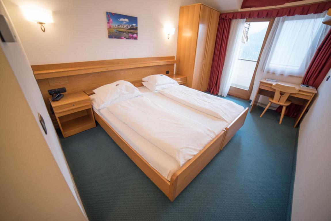 Olimpionico Hotel Castello-Molina di Fiemme ภายนอก รูปภาพ