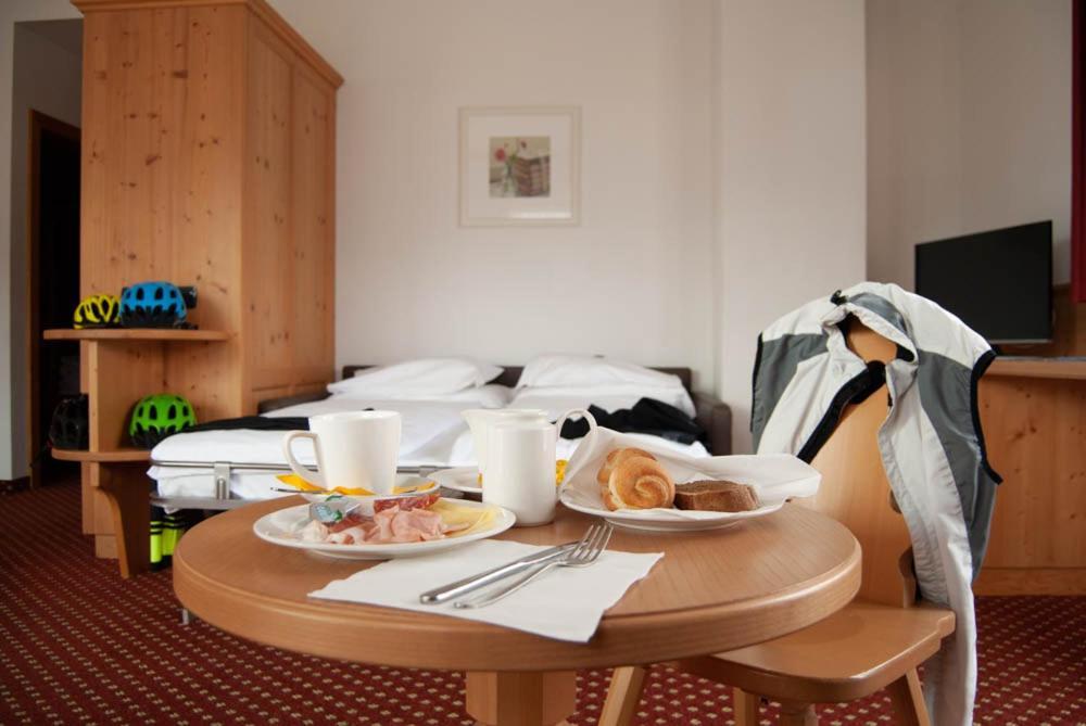 Olimpionico Hotel Castello-Molina di Fiemme ภายนอก รูปภาพ